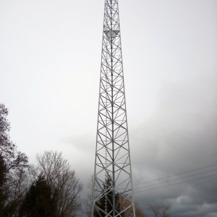 Wieża telekomunikacyjna wraz z kontenerem